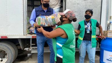 Photo of Prefeitura entrega 130 cestas básicas para os carroceiros do Ecoponto Pajuçara