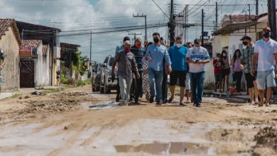 Photo of Prefeito JHC se reúne com moradores e anuncia mais obras de pavimentação na Santa Lúcia