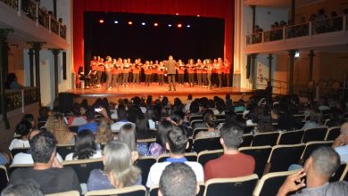 Photo of Alunos da rede municipal participam da programação de 111 anos do Teatro Deodoro