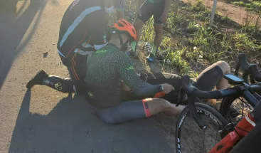 Photo of Ciclistas ficam feridos após atropelamento em Arapiraca