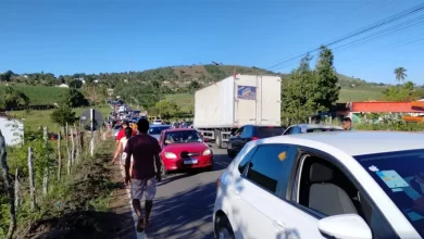Photo of VÍDEO: colisão entre carro e moto deixa dois mortos