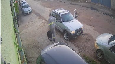 Photo of VÍDEO: homem é assaltado no momento em que chega ao trabalho no Clima Bom, em Maceió